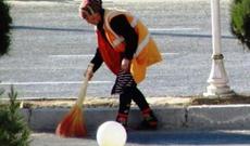 Daha bir süpürgəçini maşın vurdu