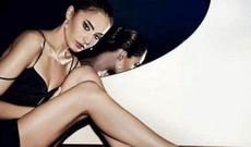 Məşhur model ərinin valideynlərini həbs etdirdi