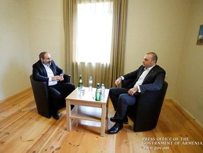 Paşinyandan Gürcüstana gözlənilməz səfər