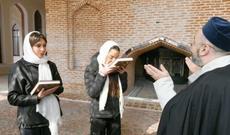 Mehriban Əliyevaya Qurani-Kərim hədiyyə edildi