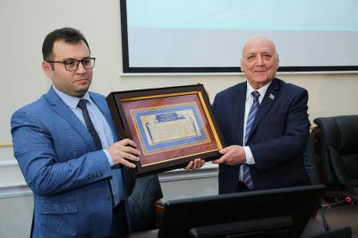 Yaqub Mahmudov “Gənclərin dostu” mükafatı ilə təltif olunub