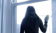 Mingəçevirdə nişanlı qız 5-ci mərtəbədən yıxılıb