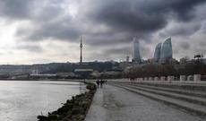 Sabah havanın dəyişkən buludlu olacağı, gecə yağış yağacağı gözlənilir.