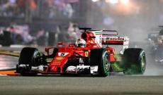 “Formula”da yarış maşını iki nəfəri vurdu - VİDEO