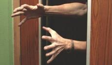 Liftdə köməksiz qalan xilas edilib