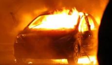 “Hyundai” markalı minik avtomobili yanıb