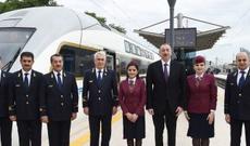 İlham Əliyev Sabunçu dəmir yolu vağzalı kompleksinin açılışında iştirak edib