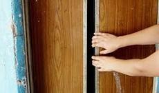 Binəqədi və Yasamalda 3 nəfər bağlı qapı arxasında qalıb