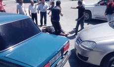 Masazırda avtomobil piyadanı vurub